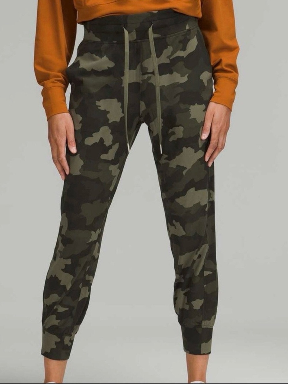 lululemon athletica Women's Camo Jogger Pants - Olive & Dark Green